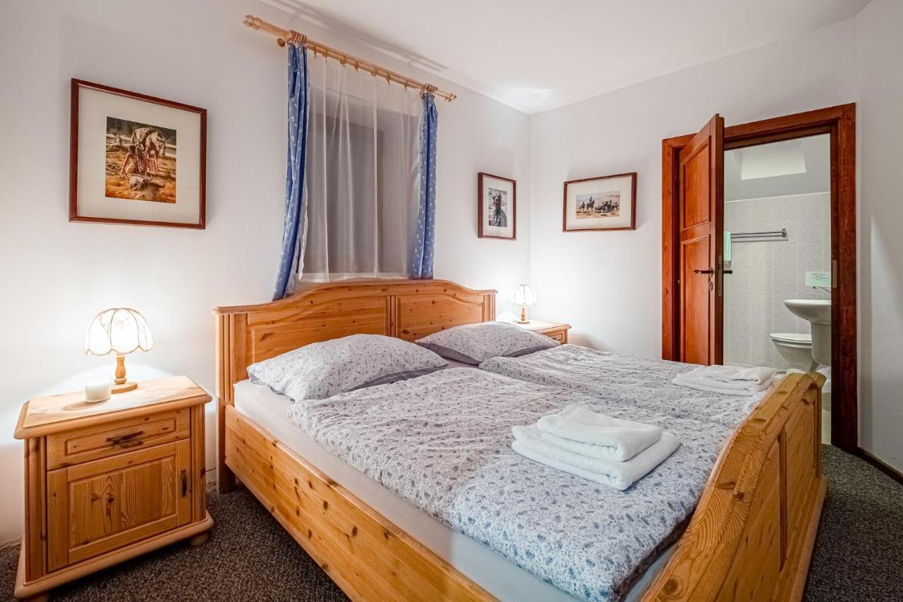 Areal Maly Texas Bed & Breakfast Rychnov nad Kneznou Exterior photo